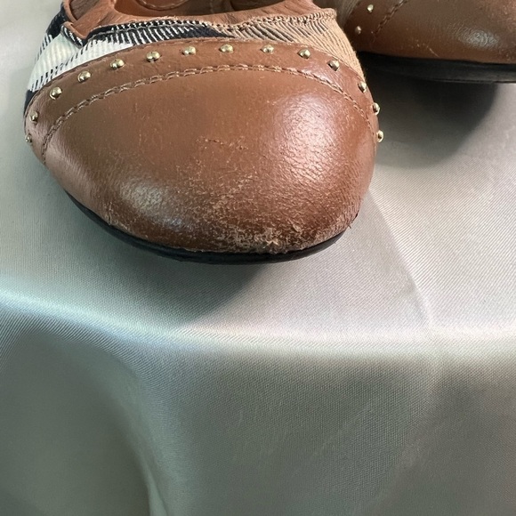 BURBERRY flats, Traditional Plaid, Size 36.5 - Picture 4 of 9